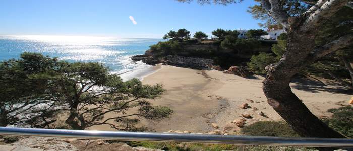 Lee más sobre el artículo Le refuge parfait : Combinez les meilleures plages du Baix Camp avec le charme de Cal Pedrellar